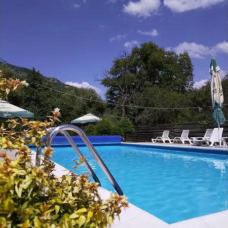 маймун дере-басейн, хотел, италианска пица * Svoge