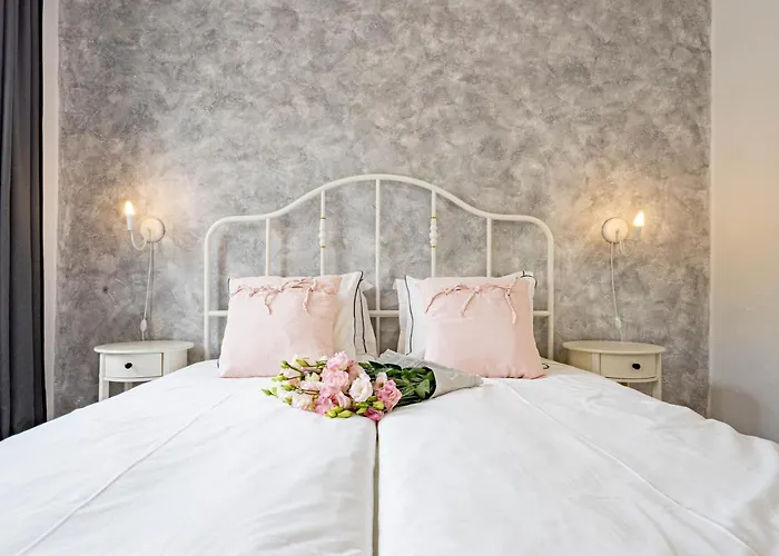 маймун дере-басейн, хотел, италианска пица * Svoge