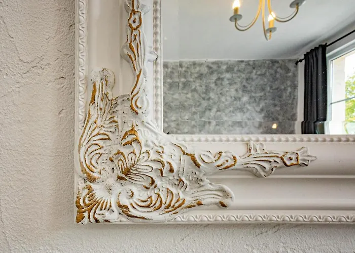 Хотел маймун дере-басейн, хотел, италианска пица Svoge