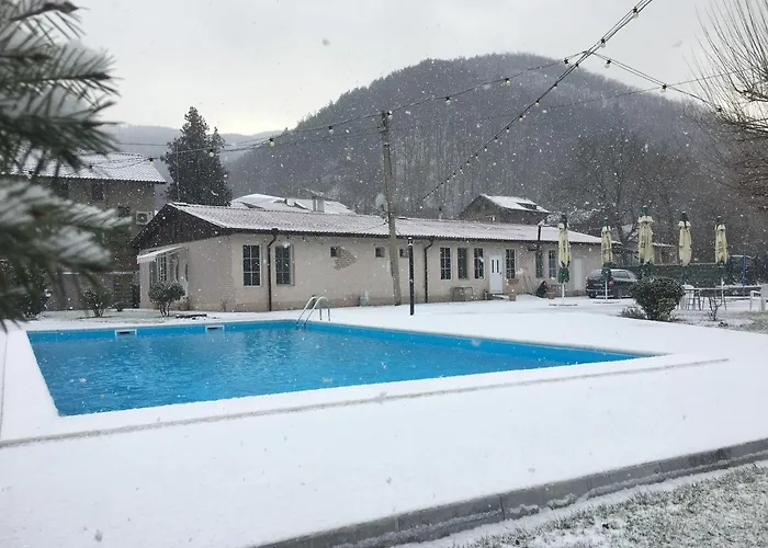 маймун дере-басейн, хотел, италианска пица Хотел