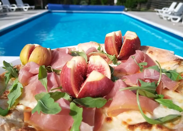 маймун дере-басейн, хотел, италианска пица Svoge